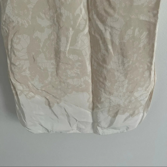 1 🧡 Aritzia Wilfred Silk Ivory Floral Tank - Picture 3 of 5